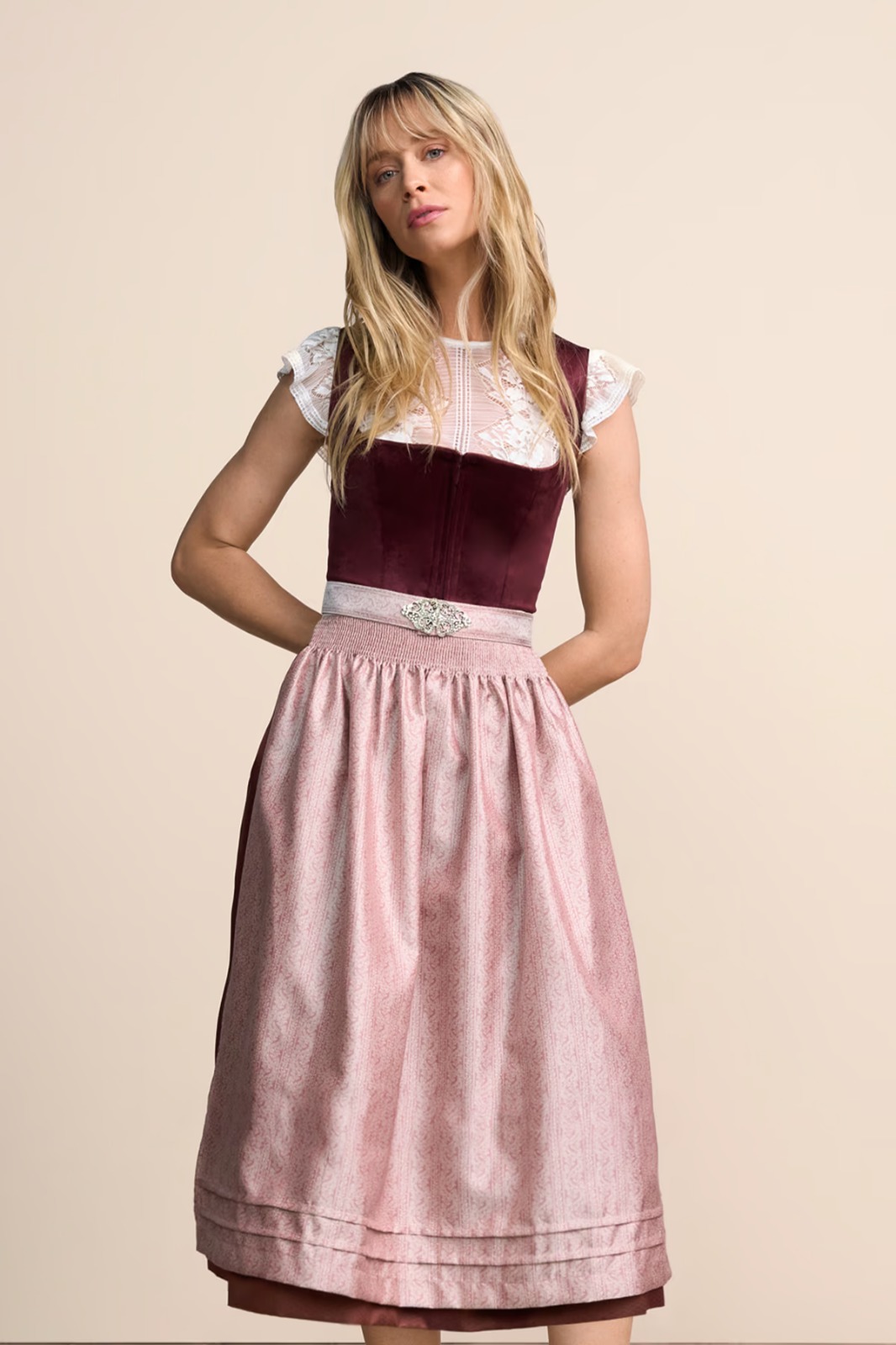 ديرندل أوريلّا لون وردي